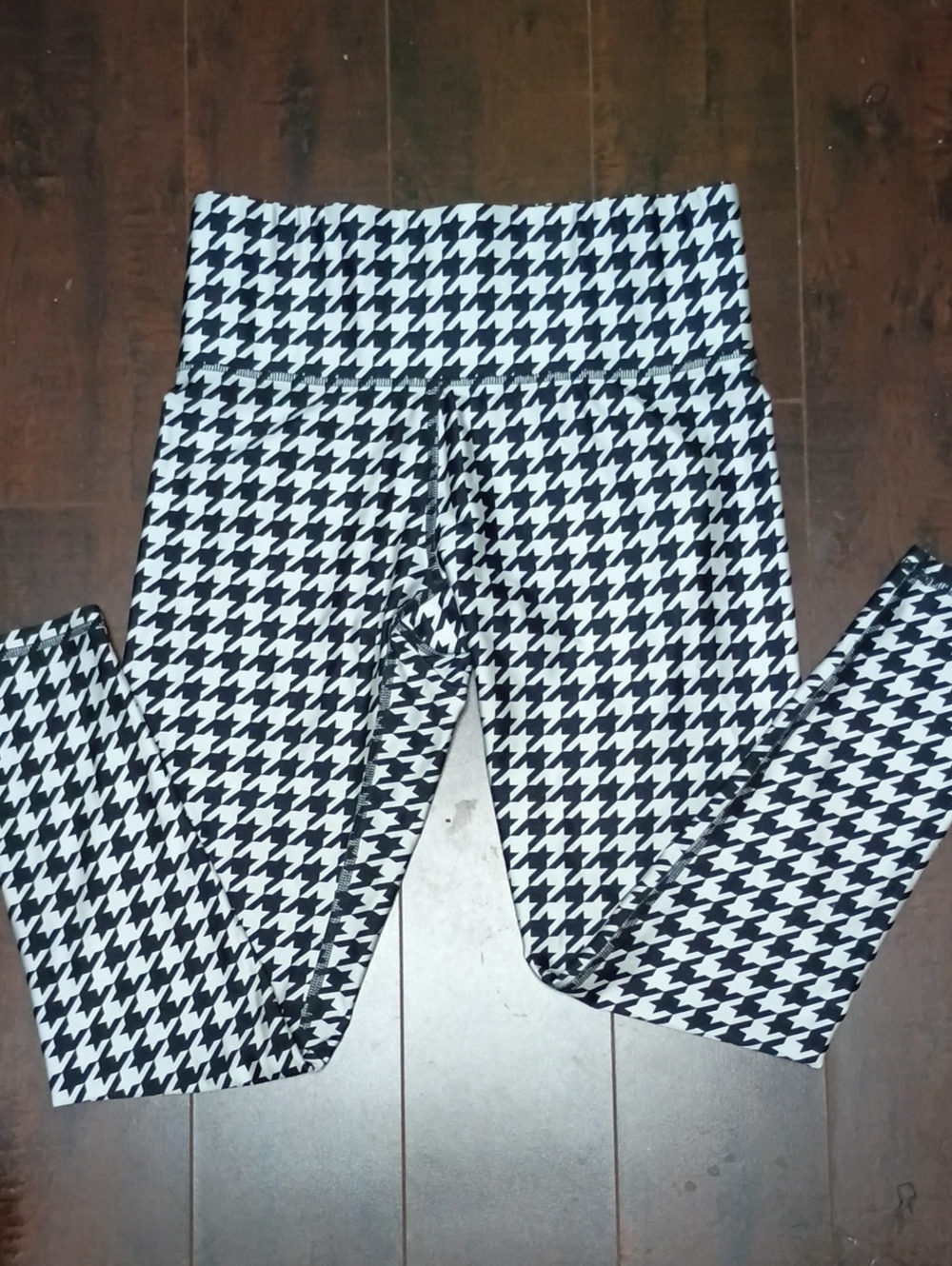 Terez Black & White Houndstooth Leggings